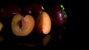Free Video Stock Slices Of Fresh Plums Live Wallpaper