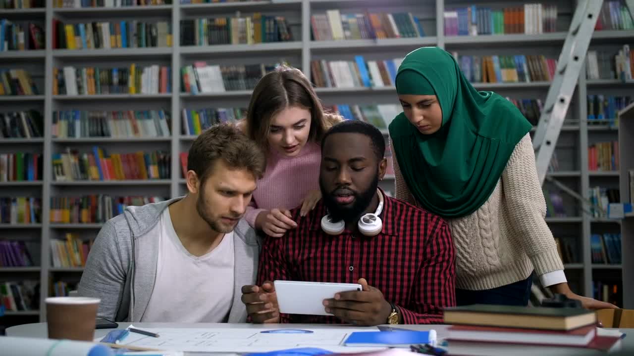 Download Free Video Stock Students Checking Their Results Live Wallpaper