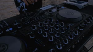 Free Video Stock talented dj playing in a desert in a close up shot Live Wallpaper