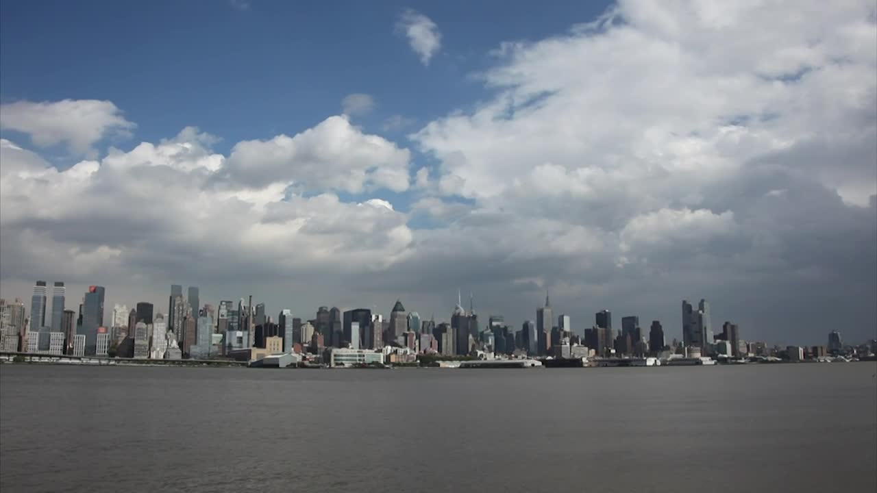 Download Free Video Stock timelapse of river traffic Live Wallpaper