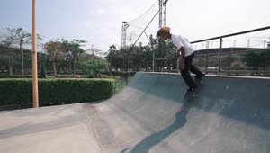 Free Stock Video Young Man Skillfully Skating In A Park Live Wallpaper