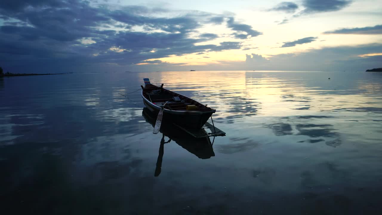 Download Free Stock Video Wooden Boat In The Sea At Sunset Live Wallpaper