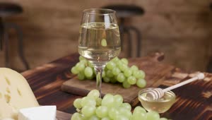 Free Stock Video Wine With Grapes And Cheeses Live Wallpaper