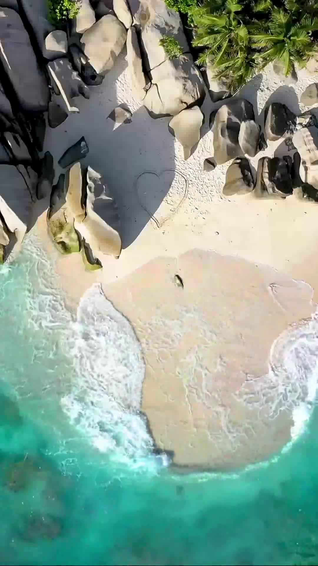 Download Love Sea Shore Live Wallpaper For Phone