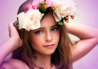 child with flowers wallpaper