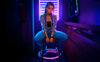 Neon Vibes – Purple Glow LoFi