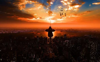 Spiderman Swing Over Sunset City