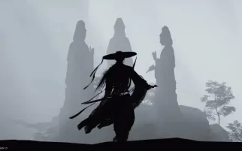 Wanderer and Misty Statues