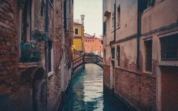Venice Canal HD