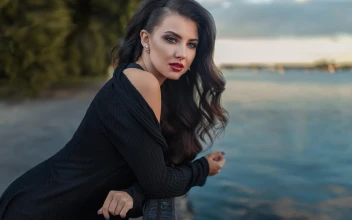 Black  Hair  Blue  Eyes  Girl  Long  Hair  Model  Woman  Sea  Live  Wallpaper