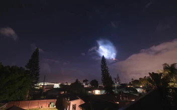 SpaceX Falcon 9 Rocket Launch Timelapse Above San Diego in 4k