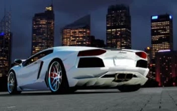 Fondo de Pantalla Animado Lambo Aventador Blanco de Coches 🏎️ en Movimiento
