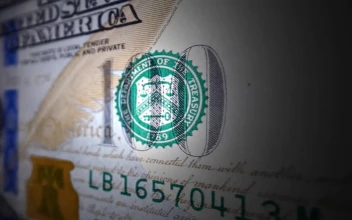 Stock Video 100 dollar bill seen in great detail PC