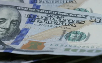 Stock Video 100 dollar bills rotating PC