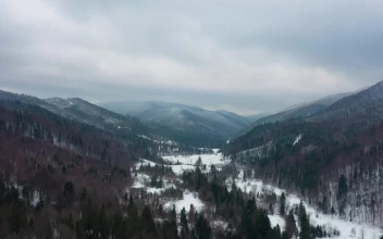 Stock Video A Cinematic Mountainous Valley During Winter for PC