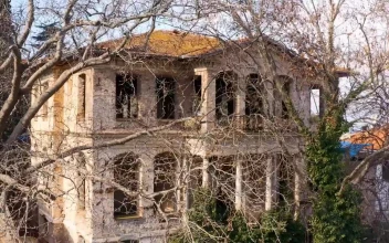 Stock Video Abandoned House On The Prince Islands for PC