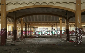 Stock Video Abandoned Warehouse Ruins for PC