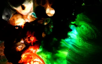 Stock Video Abstract Illusion With Fluorescent Ink for PC