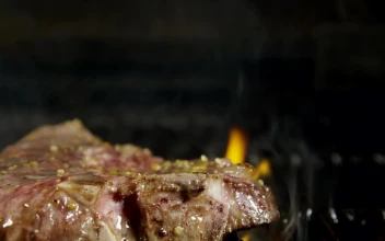 Stock Video Adding Butter To A Grilled Steak for PC