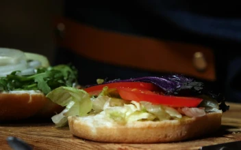 Stock Video Adding Prawns To A Burger for PC