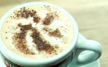 Stock Video Adding Sugar To Coffee Cup for PC