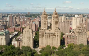 Stock Video Aerial Frontal Shot Of Buildings Near Central Park for PC
