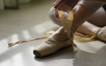 Stock Video Ballerina Preparing Their Shoes For PC