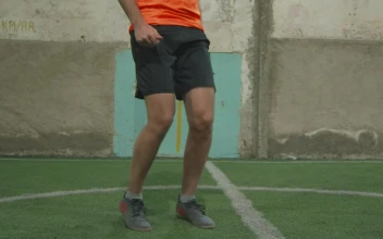 Stock Video Ball Juggling Of A Soccer Player For PC