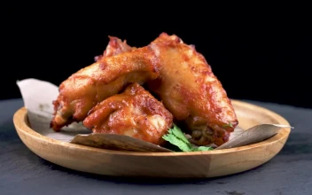 Stock Video Baked Chicken Wings For PC