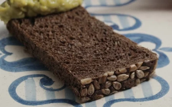 Stock Video Avocado On Dark Toast For PC