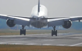 Stock Video Airplane Landing In Slow Motion For PC
