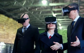 Stock Video Business People Using Vr Headsets In The Warehouse For PC