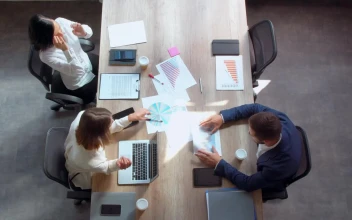 Stock Video Business People At Work Meeting For PC