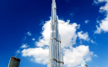Stock Video Burj Khalifa Skyscraper Time Lapse For PC