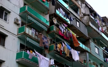 Stock Video Building With Clothes Hanging In The Balcony For PC