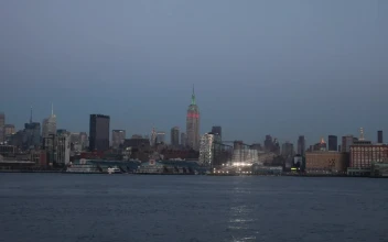 Stock Video Bright Lights From New York For PC