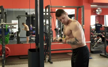 Stock Video Bodybuilder During A Workout For PC