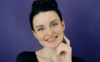 Stock Video Blue Eyed Woman Smiling Portrait For PC