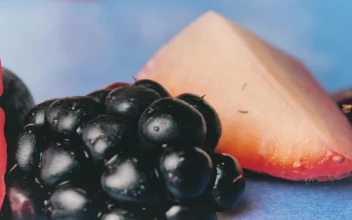 Stock Video Berries And Strawberries For PC