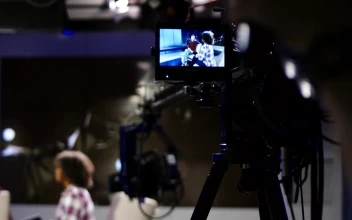 Stock Video Behind The Scenes Of An Interview Show For PC