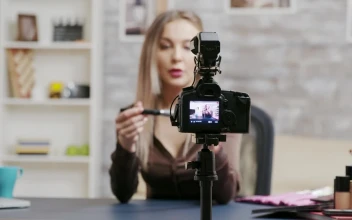 Stock Video Beauty Vlogger Talks To Subscribers During Makeup Tutorial For PC