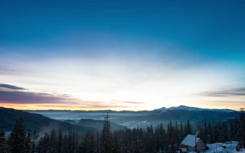Stock Video Beautiful Sunrise In The Winter Mountains For PC
