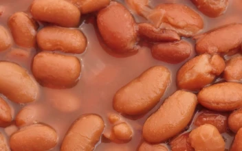Stock Video Beans Cooked In Water Seen Very Close For PC