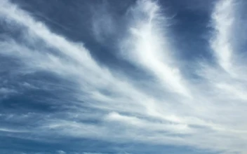 Video Stock Cloud Lines Across The Sky For PC