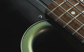 Video Stock Closeup To An Electric Bass Being Played For PC