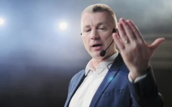 Video Stock Closeup Of Conference Speaker On Stage Gesturing At Camera For PC