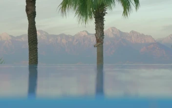 Video Stock Closeup Of An Infinity Pool For PC
