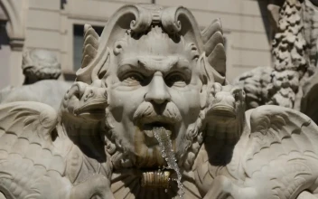 Video Stock Close Up Of A Fountain In Rome For PC