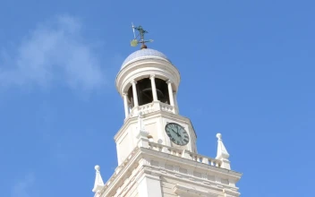 Video Stock Clock On The Side Of A Building For PC