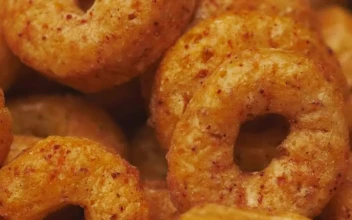 Video Stock Cinnamon Oat Rings Cereal Slowly Rotating For PC